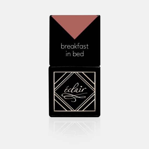 BREAKFAST IN BED